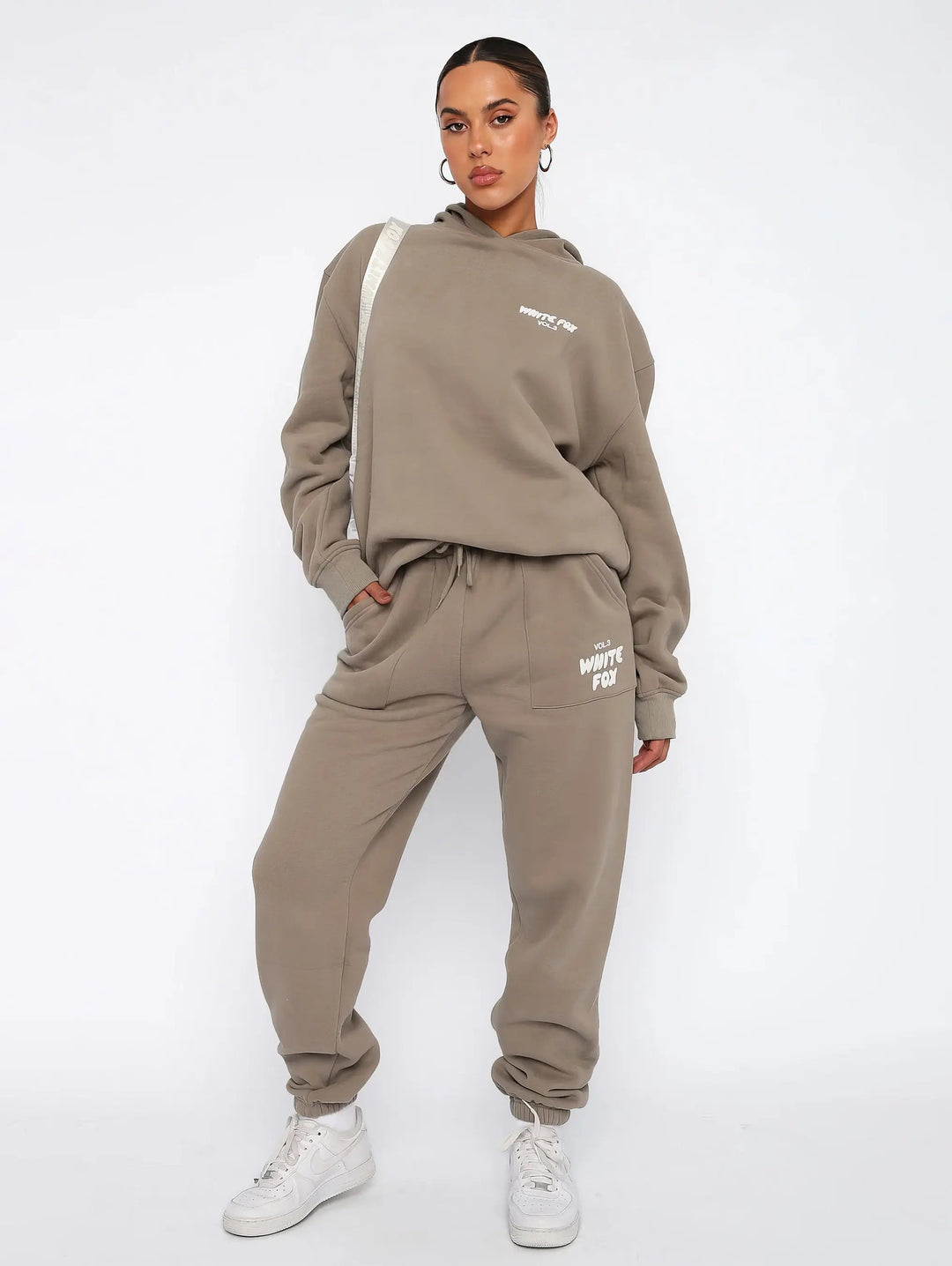 Soft Relaxed Fit Hoodie and Jogger Set for Everyday Comfort